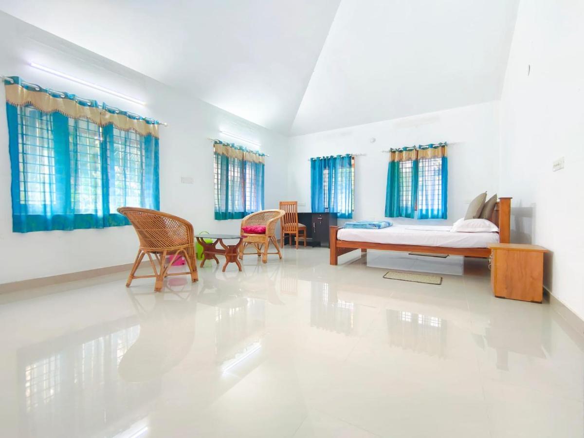 White Sands Homestay Turavur Экстерьер фото