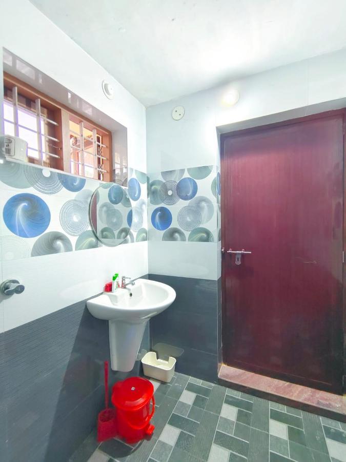 White Sands Homestay Turavur Экстерьер фото