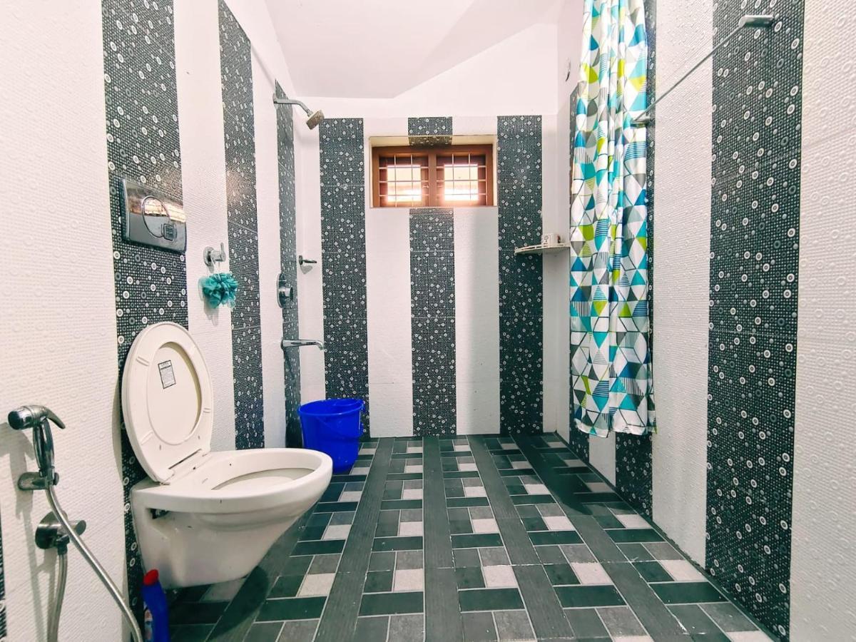 White Sands Homestay Turavur Экстерьер фото