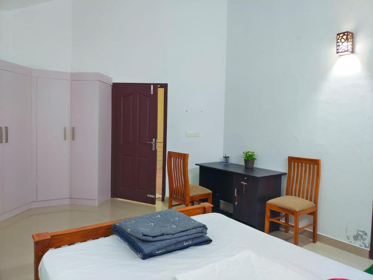 White Sands Homestay Turavur Экстерьер фото