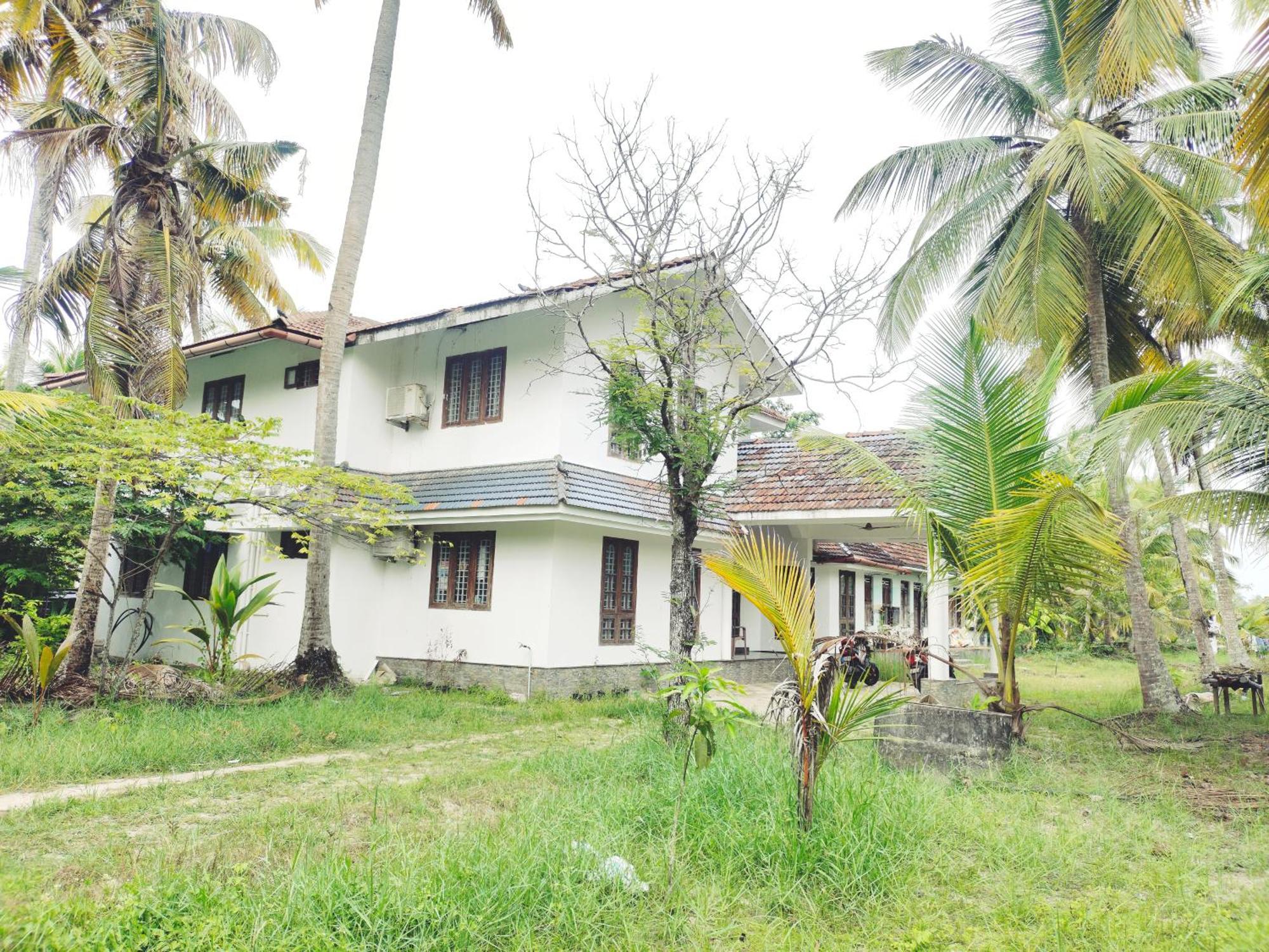 White Sands Homestay Turavur Экстерьер фото